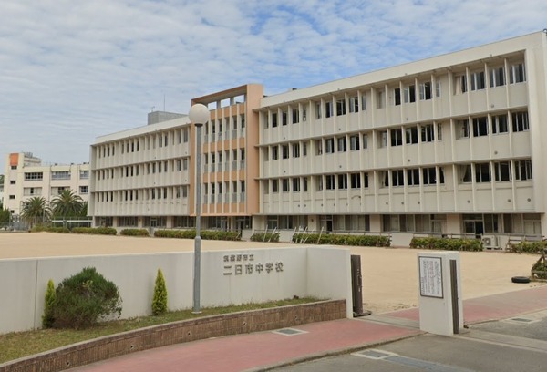 筑紫野市塔原東２丁目の中古一戸建て(筑紫野市立二日市中学校)