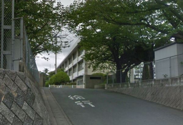 春日市紅葉ヶ丘西７丁目の土地(春日市立春日南小学校)
