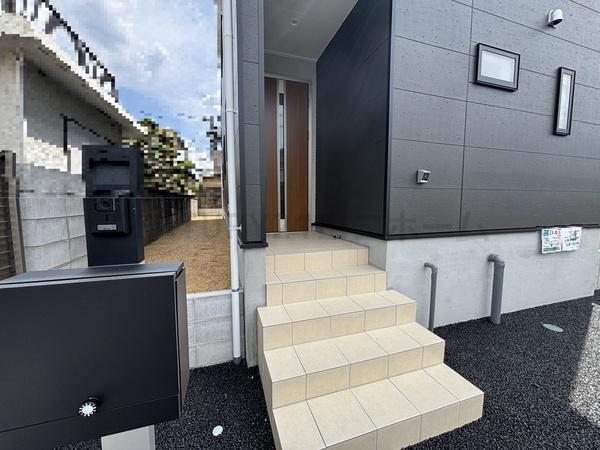 富田林市高辺台１丁目　新築一戸建　２号棟