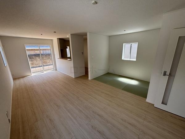 富田林市高辺台１丁目　新築一戸建　２号棟