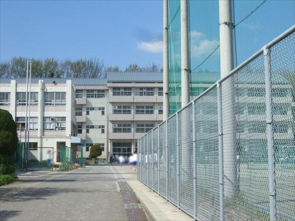 春日井市高座台１丁目の土地(高蔵寺中学校)