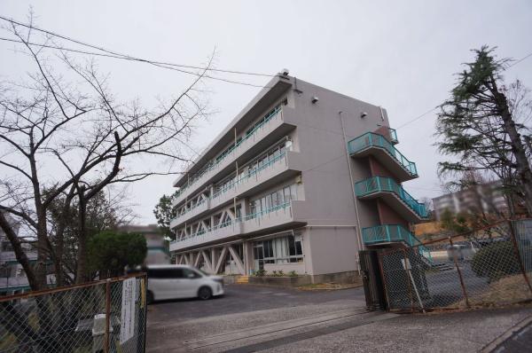 テラスハウス　高森台南団地(高森台小学校)