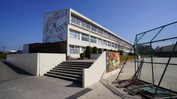 小牧市大字下末の土地(陶小学校)