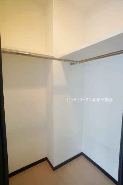 ローレルコート岩成台