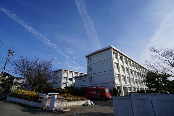グローリアスヒルズ高蔵寺白山町(岩成台中学校)