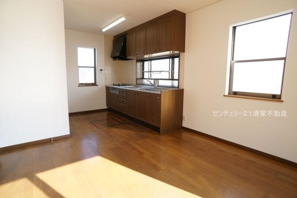 春日井市東神明町の中古一戸建
