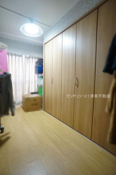 岩成台西団地５１２号棟