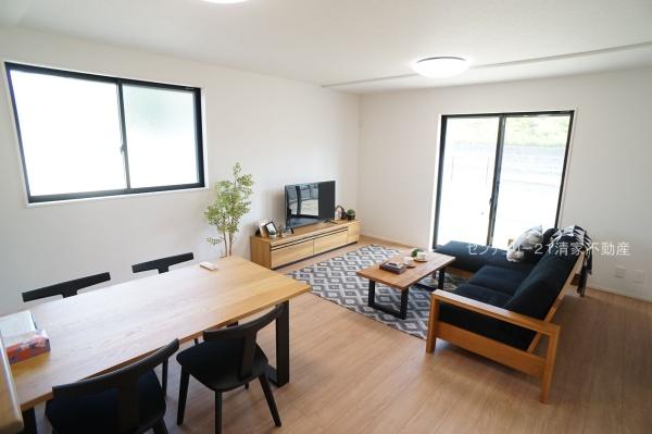 春日井市高森台４丁目の新築一戸建