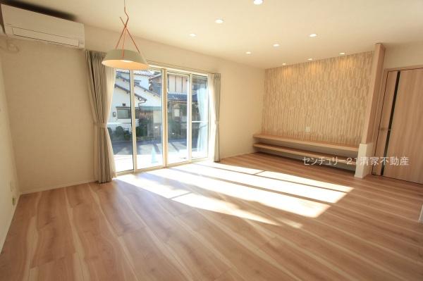 春日井市白山町２丁目の新築一戸建