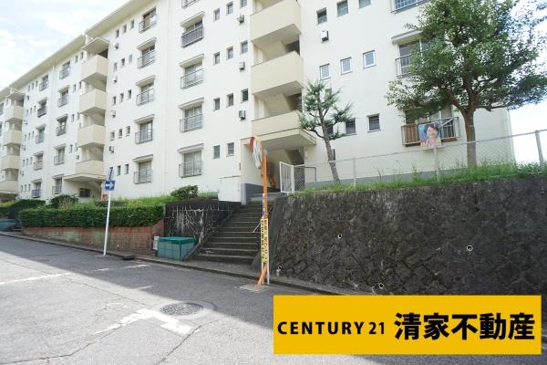 藤山台団地118号棟