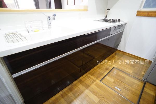 春日井市東野町西３丁目の中古一戸建