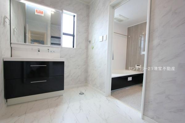 春日井市高山町１丁目の中古一戸建て