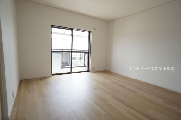 小牧市光ケ丘４丁目の中古一戸建て