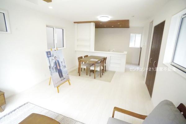 北名古屋市六ツ師大替口の新築一戸建