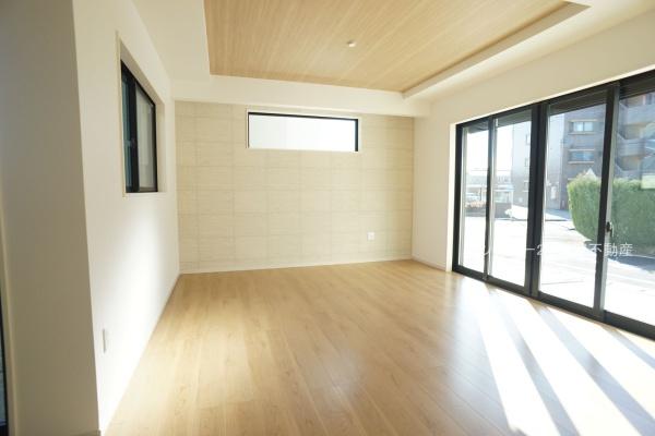 小牧市中央４丁目の新築一戸建