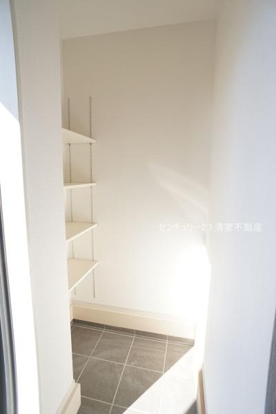 小牧市中央４丁目の新築一戸建