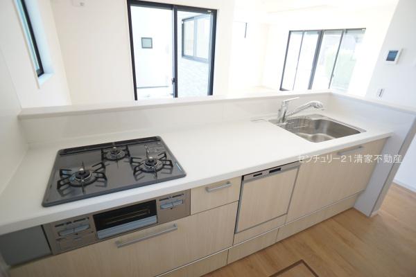 小牧市中央４丁目の新築一戸建