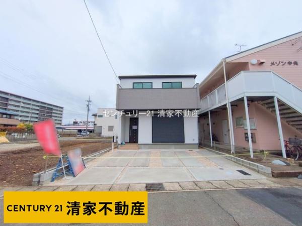 小牧市中央３丁目の新築一戸建