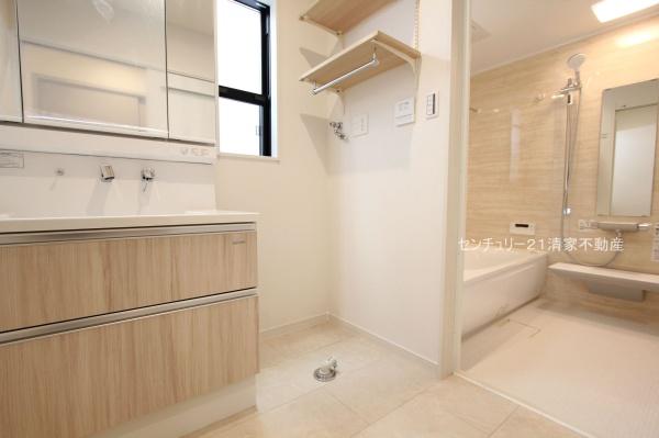 春日井市高山町4丁目の新築一戸建(洗面台・洗面所)