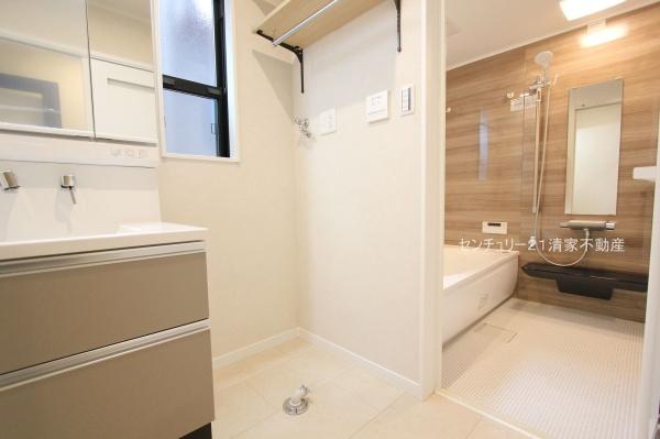 春日井市高山町4丁目の新築一戸建(洗面台・洗面所)