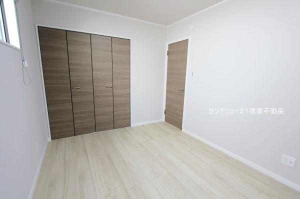 春日井市高山町4丁目の新築一戸建(洋室)