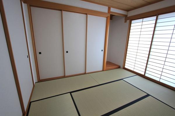 春日井市篠木町３丁目の中古一戸建