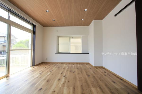 春日井市東野町西３丁目の中古一戸建て