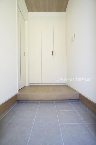 北名古屋市鹿田西赤土の新築一戸建