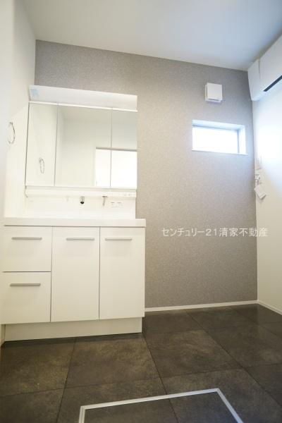 北名古屋市鹿田西赤土の新築一戸建