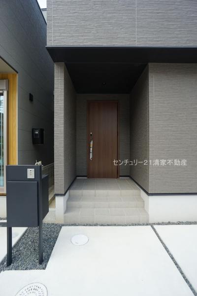 北名古屋市鹿田西赤土の新築一戸建