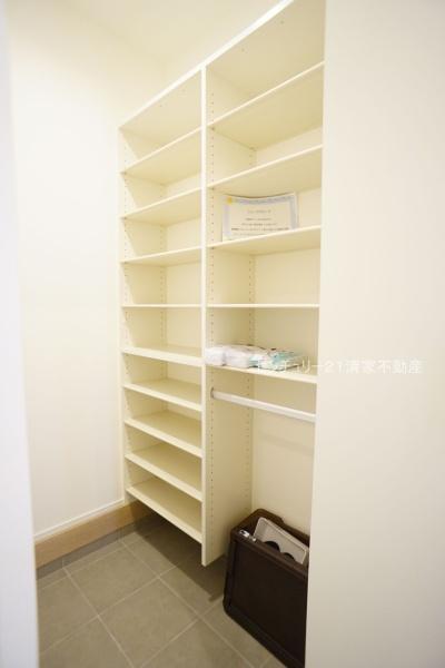 北名古屋市鍜治ケ一色東一丁目の中古一戸建て