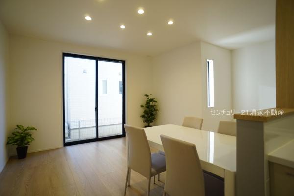 北名古屋市鍜治ケ一色東一丁目の中古一戸建