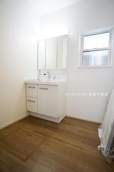 小牧市小牧２丁目の新築一戸建