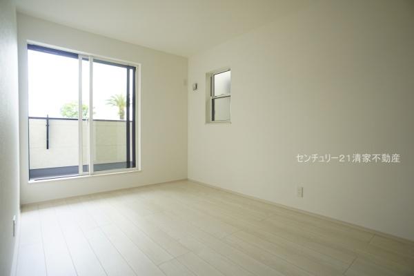小牧市小牧２丁目の新築一戸建