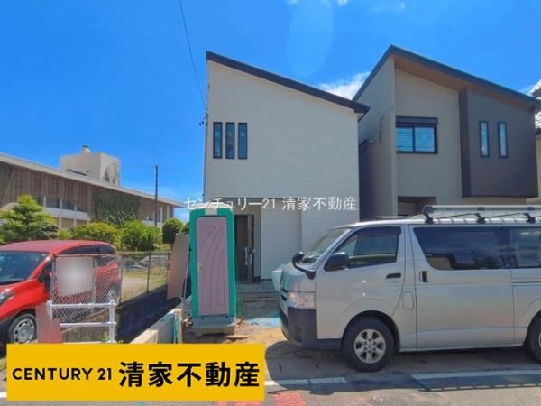 小牧市小牧２丁目の新築一戸建
