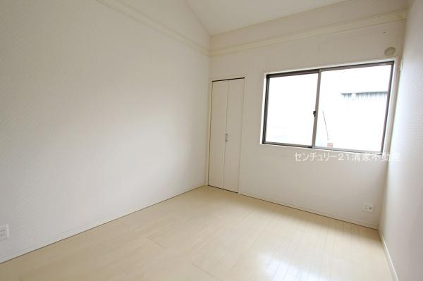 春日井市高山町2丁目の中古一戸建て(洋室)