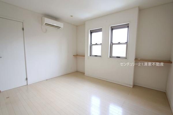 春日井市高山町2丁目の中古一戸建て(洋室)