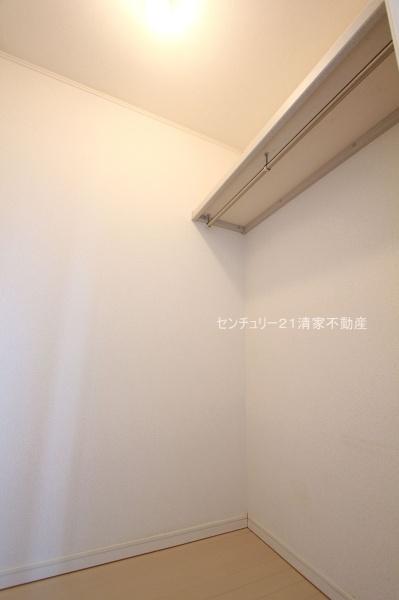 春日井市高山町2丁目の中古一戸建て(収納)