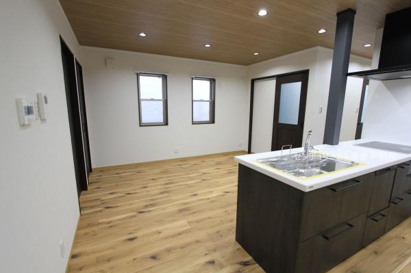 春日井市鳥居松町１丁目の中古一戸建