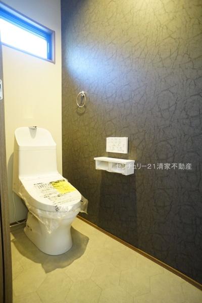 北名古屋市六ツ師宮西の中古一戸建て(トイレ)