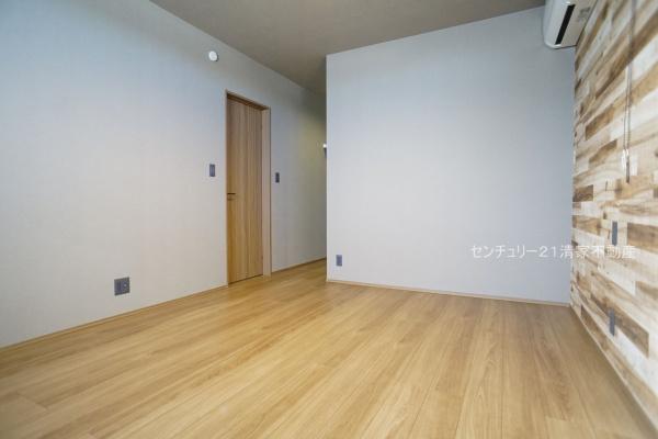 北名古屋市六ツ師宮西の中古一戸建て(寝室)