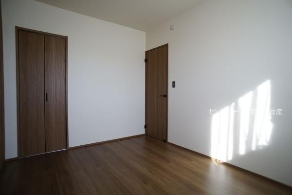 北名古屋市六ツ師宮西の中古一戸建て(洋室)