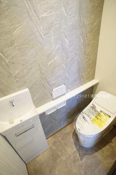 北名古屋市六ツ師宮西の中古一戸建て(トイレ)