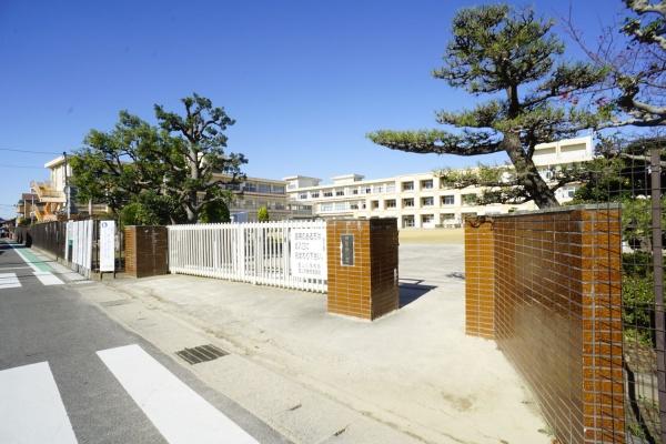 西春日井郡豊山町大字豊場字四ツ塚の土地(豊山小学校)