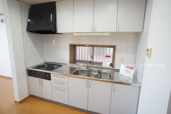 小牧市大字間々原新田の中古一戸建