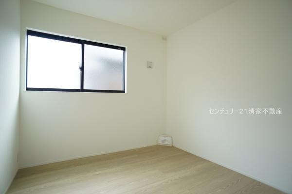 小牧市小牧１丁目の新築一戸建