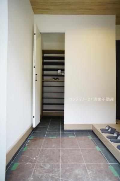 小牧市小牧１丁目の新築一戸建