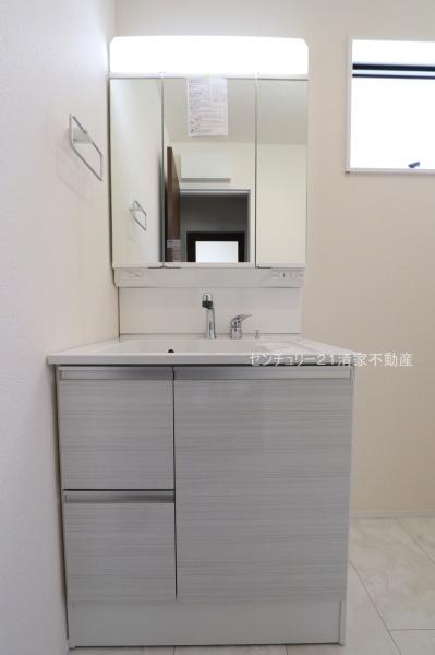 春日井市西高山町３丁目の新築一戸建