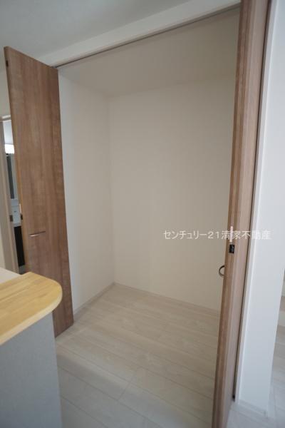 小牧市藤島１丁目の新築一戸建