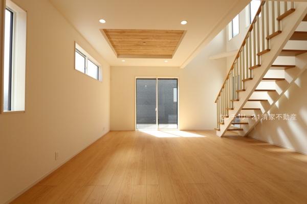 春日井市西高山町２丁目の新築一戸建